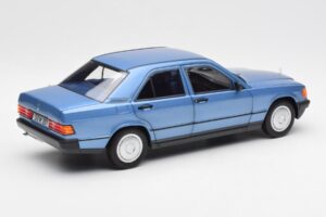 Mercedes 190E W201 Diamond Zils Dīlera Izdevums Norev 1:18 B66040661 Metāls — attēls 3 no 8