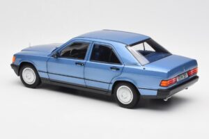 Mercedes 190E W201 Diamond Zils Dīlera Izdevums Norev 1:18 B66040661 Metāls — attēls 7 no 8