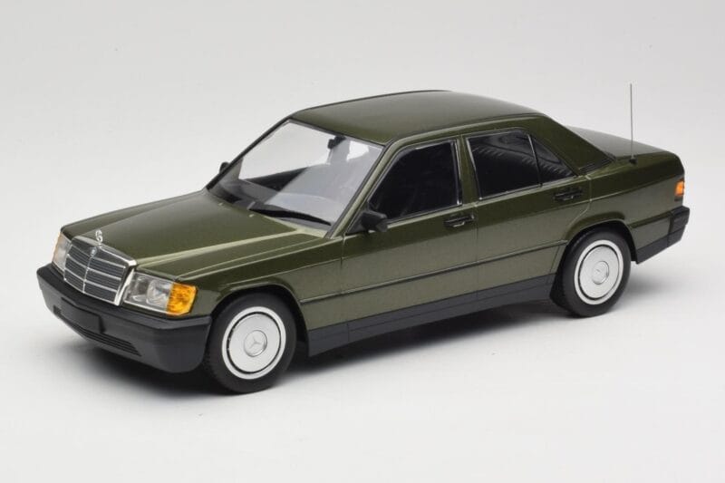 Mercedes 190E W201 Zaļš Metaliks Minichamps 1:18 155037001 Metāls