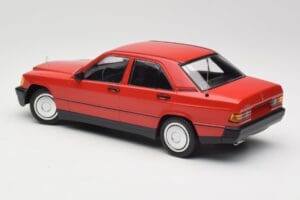 Mercedes 190E W201 Sarkans Minichamps 1:18 155037000 Metāls — attēls 5 no 6