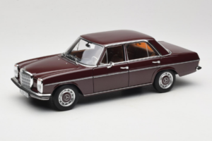Mercedes 200 W115 Tumšs Sarkanbrūns Norev 1:18 183778 Metāls