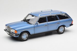 Mercedes 200 S123 T-Model Diamond Zils Dīlera Izdevums Norev 1:18 B66040671 Metāls