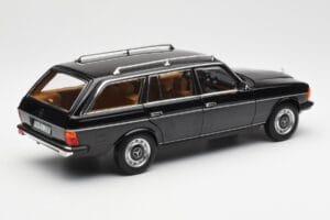 Mercedes 200 T S123 Melns Norev 1:18 183735 Metāls — attēls 3 no 8
