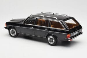 Mercedes 200 T S123 Melns Norev 1:18 183735 Metāls — attēls 7 no 8