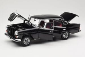 Mercedes 200 W110 Melns Norev 1:18 183574 Metāls — attēls 2 no 8