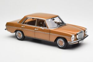 Mercedes 200 W115 Bycane Zelts Dīlera Izdevums Norev 1:18 B66040665 Metāls — attēls 6 no 8
