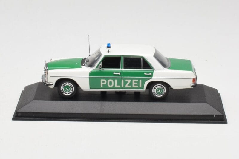Mercedes 200 W115 Policija Minichamps 1:43 400034090 Metāls