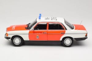 Mercedes 200 W123 Ātrā Palīdzība Balts Norev 1:18 183834 Metāls — attēls 7 no 8
