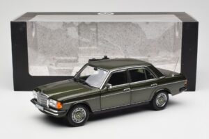 Mercedes 200 W123 Cypress Zaļš Metaliks Dīlera Izdevums Norev 1:18 B66040654 Metāls — attēls 8 no 8