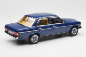 Mercedes 200 W123 Surf Zils Norev 1:18 183710 Metāls — attēls 3 no 8