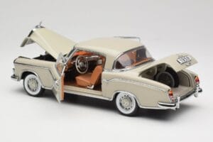 Mercedes 220 SE W128 Coupe Gaiši Pelēks Sun Star 1:18 3568 Metāls — attēls 5 no 8
