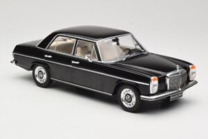 Mercedes 220D W115 Melns MCG 1:18 MCG18117 Metāls — attēls 4 no 6