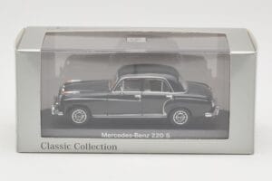 Mercedes 220S W180 Gaiši Pelēks Minichamps 1:43 B66040534 Metāls — attēls 4 no 4
