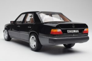 Mercedes 230E W124 AMG Wheels Melns Ierobežots Izdevums Norev 1:18 183950 Metāls — attēls 10 no 12