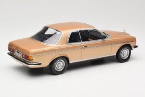 Mercedes 280 CE C123 Zelts Norev 1:18 183587 Metāls — attēls 2 no 6