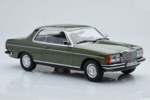 Mercedes 280 CE W123 Coupe Zaļš Norev 1:18 183704 Metāls — attēls 4 no 6