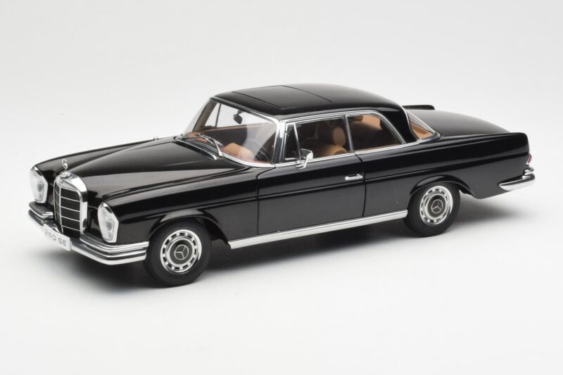Mercedes 280 SE W111 Coupe Melns AUTOart 1:18 76286 Metāls