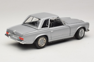 Mercedes 280 SL W113 Berlina Sudrabs Techno Giodi 1:18 F14051030 Metāls — attēls 3 no 8