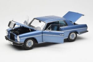 Mercedes 280C/8 W114 Coupe Zils Metallic AUTOart 1:18 76187 Metāls — attēls 2 no 8