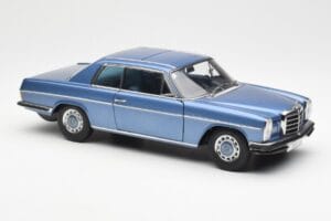Mercedes 280C/8 W114 Coupe Zils Metallic AUTOart 1:18 76187 Metāls — attēls 6 no 8