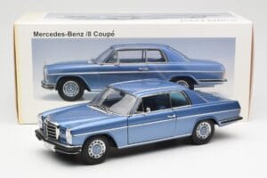 Mercedes 280C/8 W114 Coupe Zils Metallic AUTOart 1:18 76187 Metāls — attēls 8 no 8