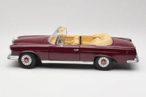 Mercedes 280SE W108 Bordeaux Sarkans Maisto 1:18 31811 Metāls — attēls 4 no 8