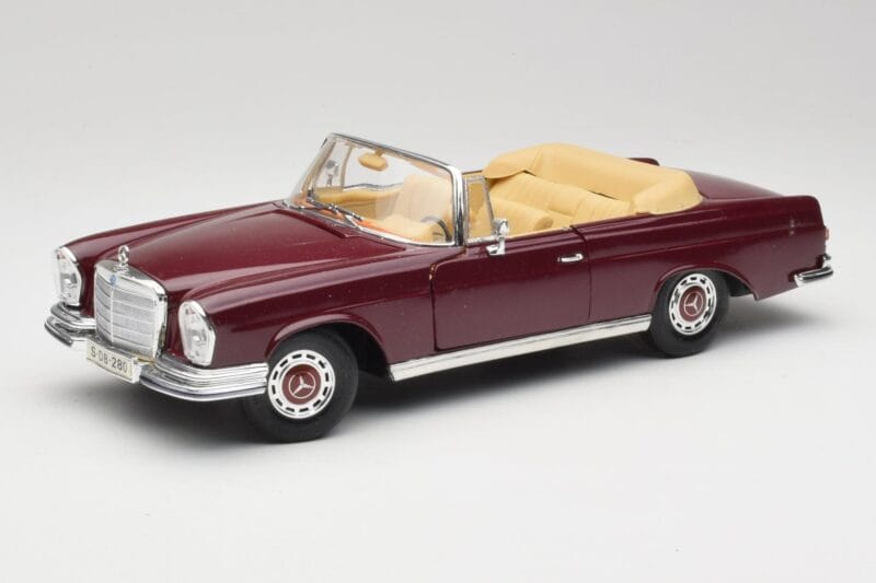 Mercedes 280SE W108 Bordeaux Sarkans Maisto 1:18 31811 Metāls