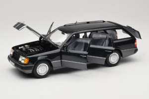 Mercedes 300 D W124 Universāls Melns Norev 1:18 183960 Metāls — attēls 2 no 8