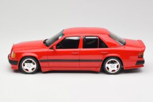 Mercedes 300E W124 6.0 AMG Signal Sarkans Otto 1:18 OT1104 Sveķi — attēls 3 no 6