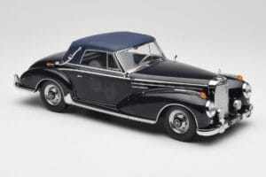 Mercedes 300 SC W188 Kabriolets Softtop Tumši Zils KK-Scale 1:18 KKDC180944 Metāls — attēls 4 no 6