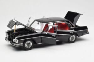 Mercedes 300 SEL 6.3 W109 Melns AUTOart 1:18 76140 Metāls — attēls 2 no 8