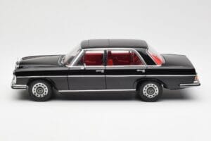 Mercedes 300 SEL 6.3 W109 Melns AUTOart 1:18 76140 Metāls — attēls 4 no 8