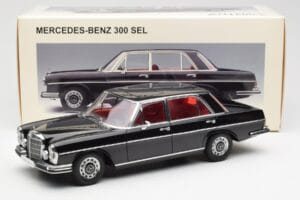 Mercedes 300 SEL 6.3 W109 Melns AUTOart 1:18 76140 Metāls — attēls 8 no 8