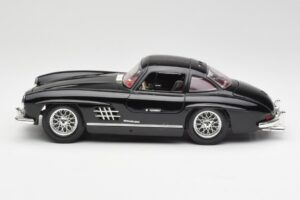 Mercedes 300 SL W198 Melns Bburago 1:18 35791 Metāls — attēls 4 no 8