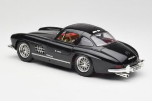 Mercedes 300 SL W198 Melns Bburago 1:18 35791 Metāls — attēls 7 no 8