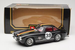 Mercedes 300 SL #38 1954 Bburago 1:18 3015-M1 Metāls — attēls 8 no 8