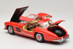 Mercedes 300 SL Gullwing Sarkans Minichamps 1:18 180039001 Metāls — attēls 5 no 8