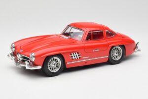 Mercedes 300 SL Sarkans Bburago 1:18 3015 Metāls