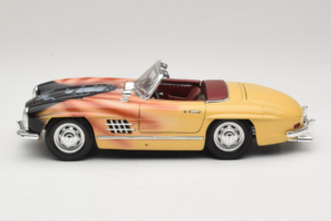 Mercedes 300 SL Roadster Rosemarie Muster Ierobežots Izdevums 18/27 Bburago 1:18 3023-M1 Metāls — attēls 4 no 8