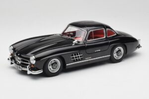 Mercedes 300 SL W198 Melns Minichamps 1:18 180039004 Metāls