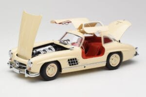 Mercedes 300 SL W198 Krēmkrāsa Ar Sarkanu Salonu Minichamps 1:18 180039002 Metāls — attēls 2 no 8