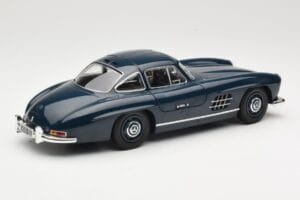 Mercedes 300 SL W198 Gullwing Tumši Zils Minichamps 1:18 110037216 Metāls — attēls 3 no 8