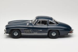 Mercedes 300 SL W198 Gullwing Tumši Zils Minichamps 1:18 110037216 Metāls — attēls 4 no 8
