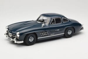 Mercedes 300 SL W198 Gullwing Tumši Zils Minichamps 1:18 110037216 Metāls