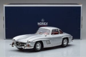 Mercedes 300 SL W198 Gullwing Norev 1:18 183850 Metāls — attēls 8 no 8
