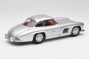 Mercedes 300 SL W198 Gullwing Sudrabs Minichamps 1:18 180039000 Metāls — attēls 3 no 8
