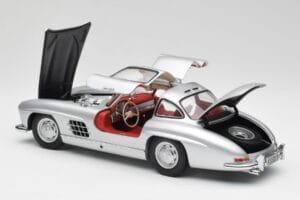 Mercedes 300 SL W198 Gullwing Sudrabs Minichamps 1:18 180039000 Metāls — attēls 5 no 8