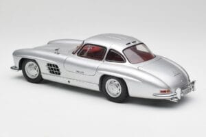 Mercedes 300 SL W198 Gullwing Sudrabs Minichamps 1:18 180039000 Metāls — attēls 7 no 8