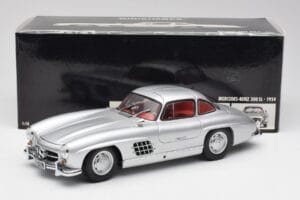Mercedes 300 SL W198 Gullwing Sudrabs Minichamps 1:18 180039000 Metāls — attēls 8 no 8