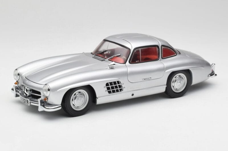 Mercedes 300 SL W198 Gullwing Sudrabs Minichamps 1:18 180039000 Metāls